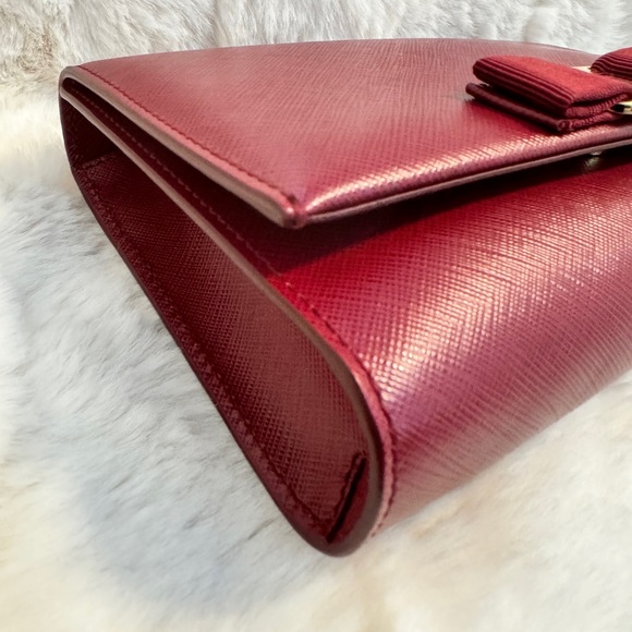 Salvatore Ferragamo Burgundy Leather Vara Bow Chain Shoulder Bag - Picture 7 of 12